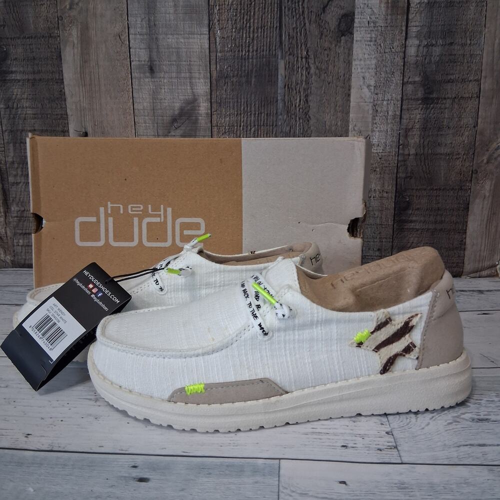 Hey Dude Wendy Star White Slip-On Shoes Size 6 NWT
